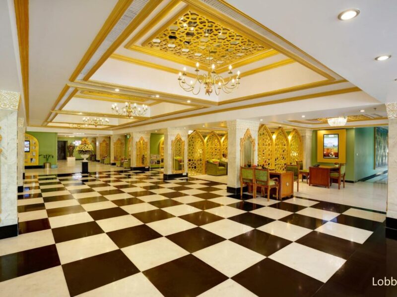 5★ Clarks Shiraz, Agra