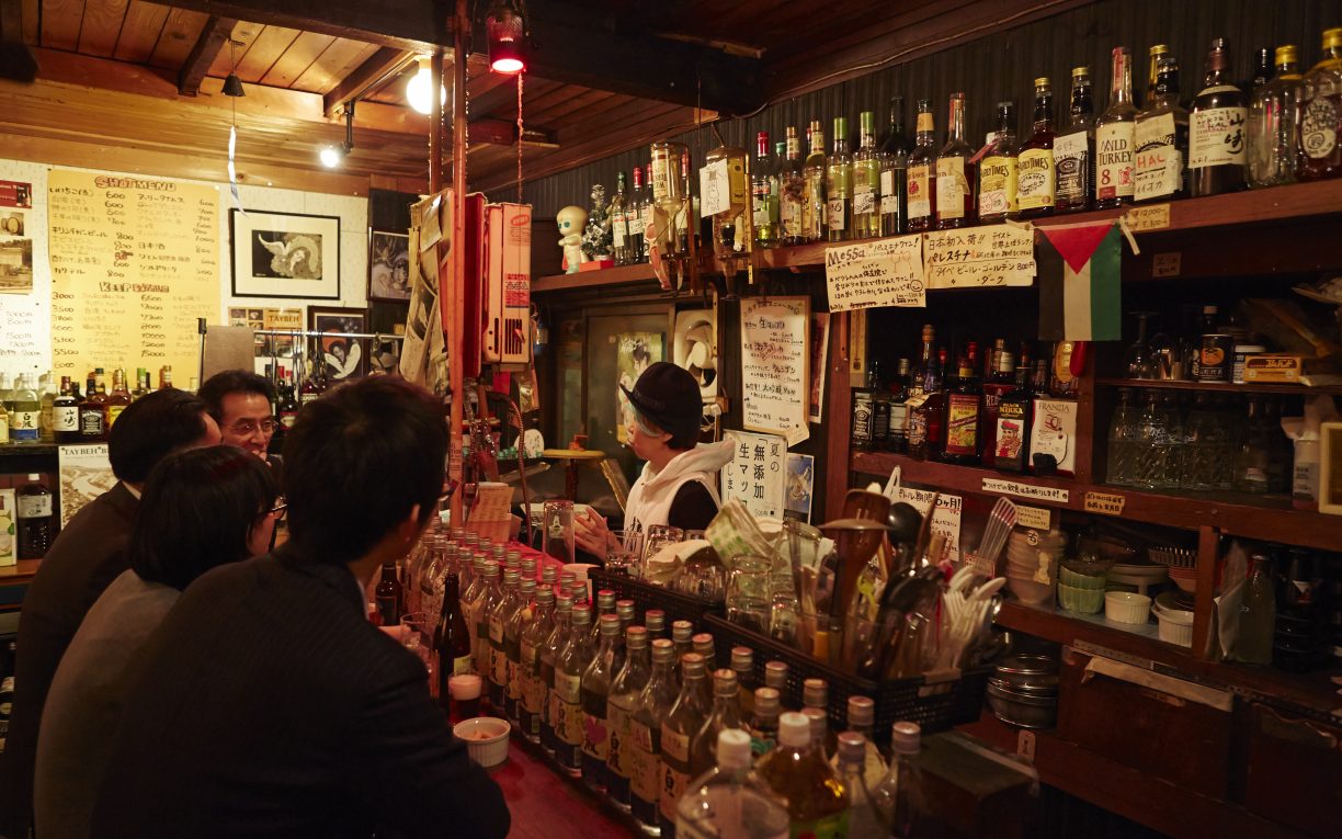 bar Shinjuku Goldengai tokyo japan