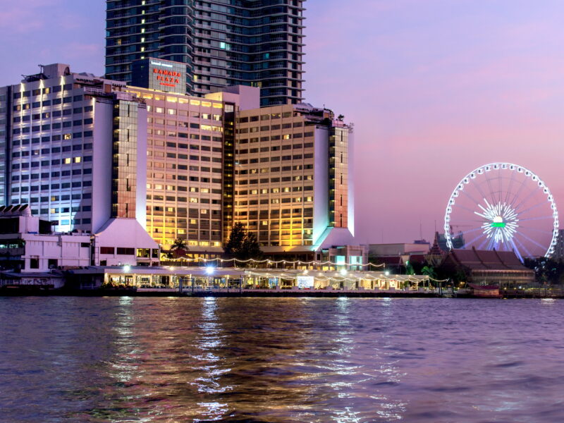 4.5★ Ramada Plaza Menam Bangkok Riverside