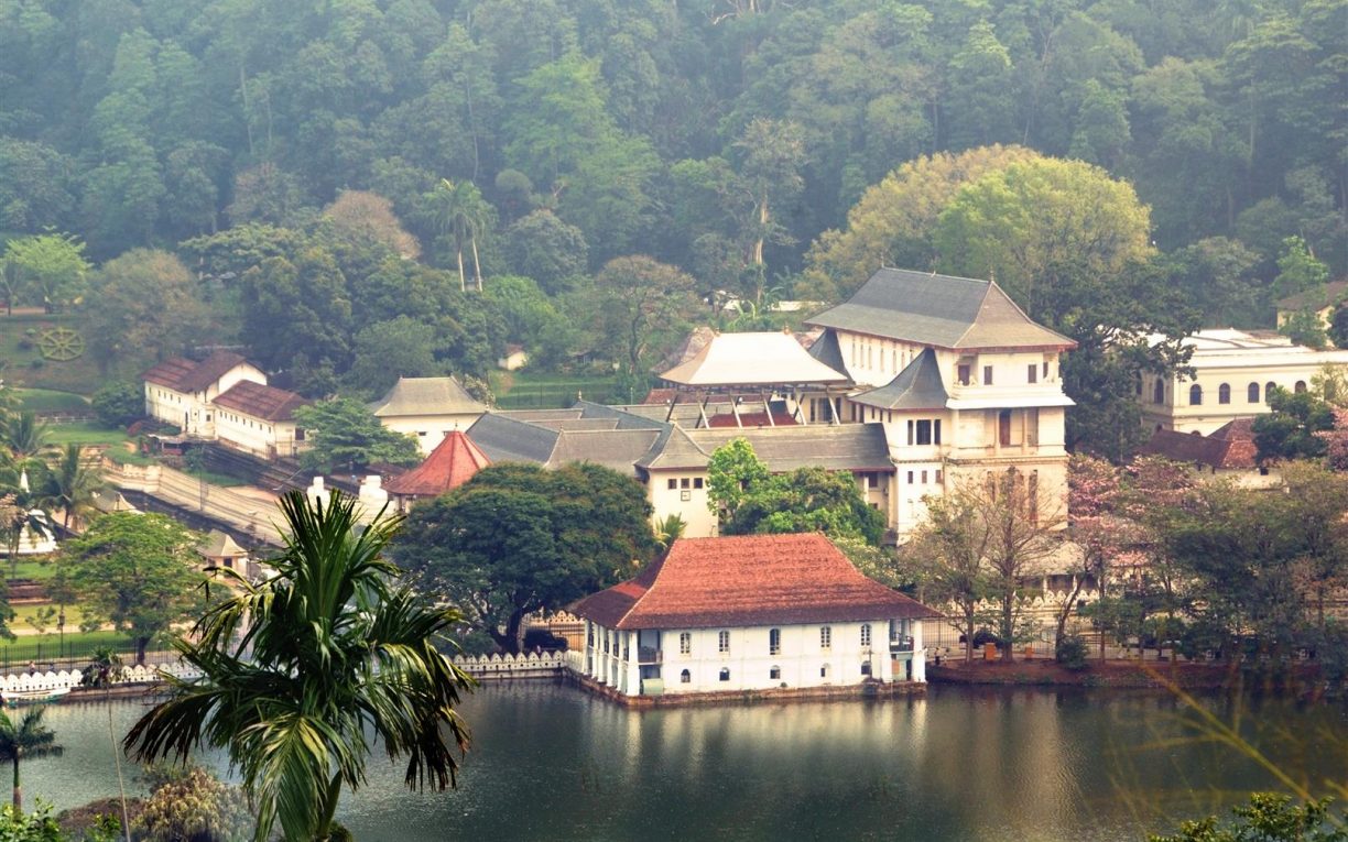 Temple of the Tooth kandy sri lanka