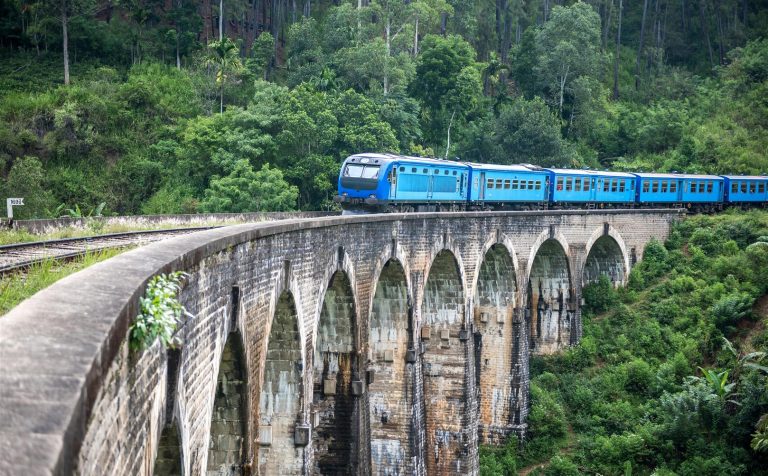 Train Journey Hill Countr ySri Lanka